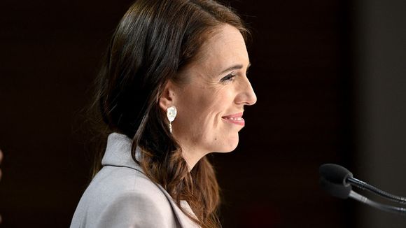 Les Premières ministres Sanna Marin et Jacinda Ardern taclent le sexisme d'un journaliste