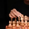La fédération iranienne d'échecs, relate Le Monde, s'est par ailleurs détachée de la joueuse, qui "aurait participé à ce tournoi à titre personnel, de façon indépendante et à ses propres frais"