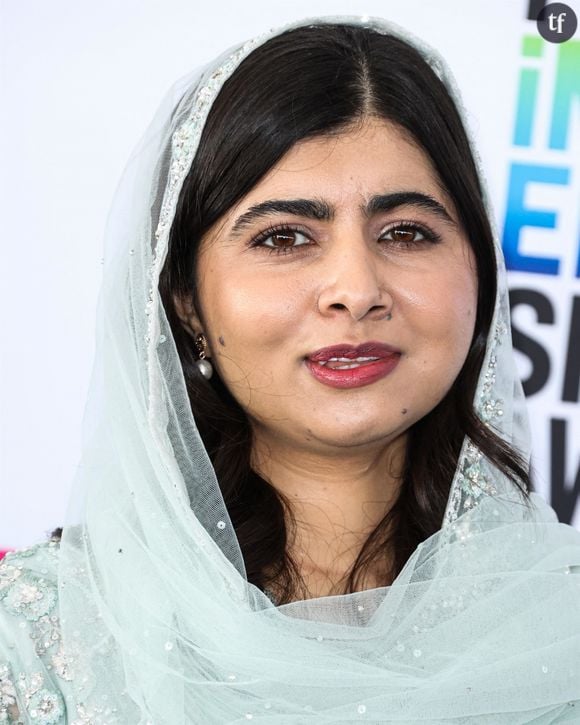 Celle qui s'est toujours battue pour la scolarisation des jeunes filles s'est réappropriée le fameux mème "This Barbie is...", devenu viral sur la Toile - aussi bien auprès des spectatrices et des cinéphiles que de la communauté LGBTQ.
 Malala Yousafzai - Film Independent Spirit Awards 2023 à Santa Monica le 4 mars 2023.