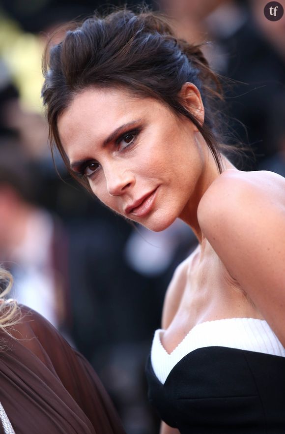 Sur le post Insta de l'ancienne Spice Girl, on peut entendre : "J'ai été beaucoup persécutée". Victoria Beckham a partagé des photos d'elle, enfant.  
Victoria Beckham - Montée des marches du film "Café Society" pour l'ouverture du 69ème Festival International du Film de Cannes. Le 11 mai 2016. © Borde-Jacovides-Moreau/Bestimage 