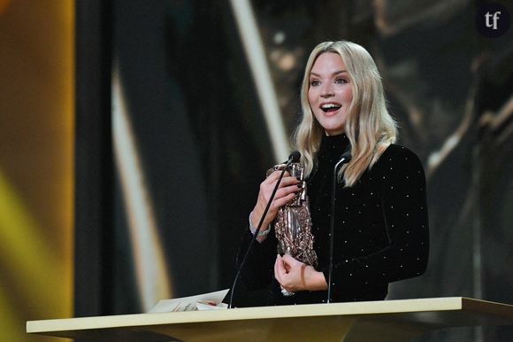 On retiendra notamment et comme souvent le personnage de Virginie Efira, qui comme dans le bouleversant Les enfants des autres interprète de nouveau une belle maman !
