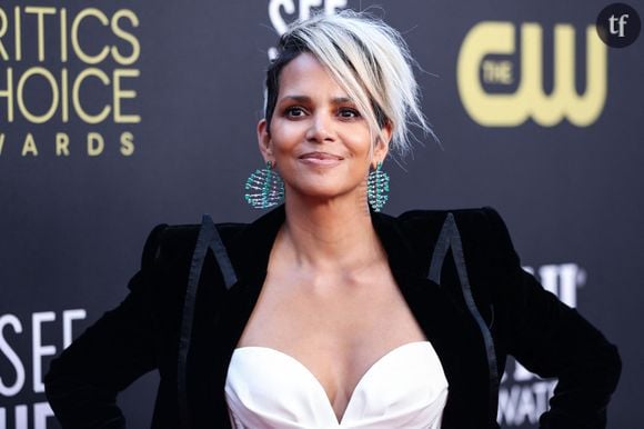 Halle Berry, Jamie Lee Curtis, Kate Winslet... On ne compte plus le nombre de consoeurs de Kirsten Dunst à avoir abordé ce sujet qui, heureusement, est de moins en moins tabou dans notre société.