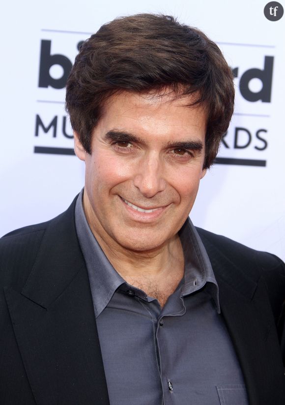 Elles sont 16 à accuser le grand nom de la magie David Copperfield "d'attitudes déplacées" et "d'inconduites sexuelles". Parmi ces victimes présumées, certaines auraient eu moins de 18 ans au moment des faits. 
Info du 15/05/2024 - David Copperfield accusé de violences sexuelles par seize femmes - David Copperfield - Soirée des "Billboard Music Awards" à Las Vegas le 17 mai 2015. 