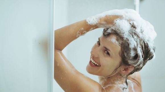 Vous lavez (sûrement) vos cheveux de la mauvaise façon