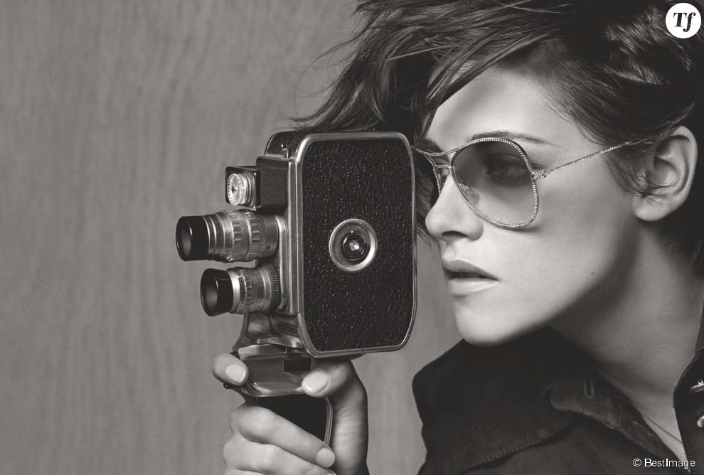  Chanel a choisi l&#039;actrice Kristen Stewart pour la promotion de sa gamme de lunettes le 6 avril 2015.  