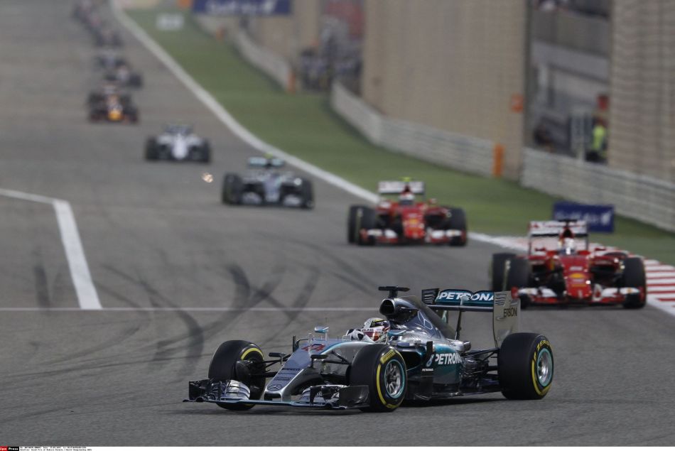 Les Ferrari de Räikkönen et Vettel pourraient donner du fil à retrodre à Lewis Hamilton.
