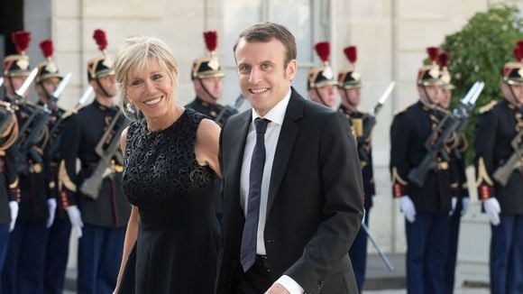 Emmanuel Macron : avec sa femme Brigitte Trogneux en amoureux à l'Elysée