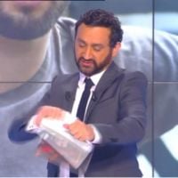 Kendji Girac : pourquoi Cyril Hanouna a-t-il déchiré sa biographie ?