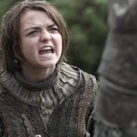 Game of Thrones : Maisie Williams en a assez de parler de Jon Snow