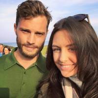 Jamie Dornan : il pose avec ses fans pendant un tournoi de golf (photos et vidéo)