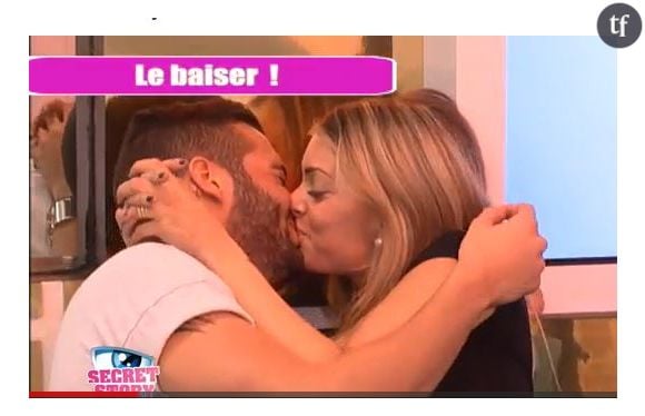 Bisou entre Loic et Mélanie - Secret Story 9