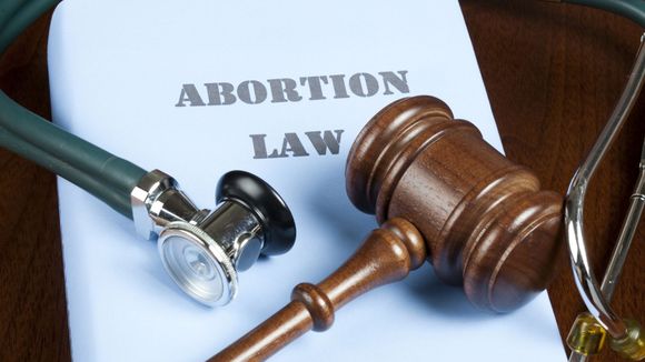 Saviez-vous que l'avortement est toujours illégal en Angleterre ?