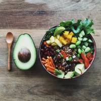 Poke bowl : la recette délicieusement healthy de la tendance food 2016