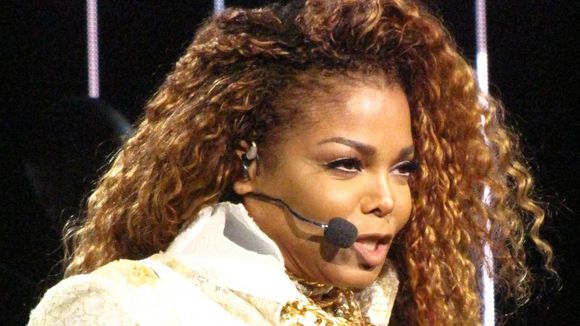 Janet Jackson malade : elle aurait une tumeur aux cordes vocales