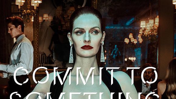 Une marque de fitness fait polémique en promouvant l'allaitement en public