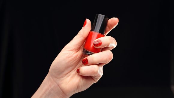 Un vernis à ongles pour lutter contre les agressions sexuelles