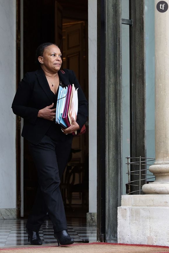 Christiane Taubira, garde des sceaux, ministre de la Justice sortant du conseil des ministres au palais de l'Elysée à Paris, le 13 janvier 2016. © Stéphane Lemouton/Bestimage 