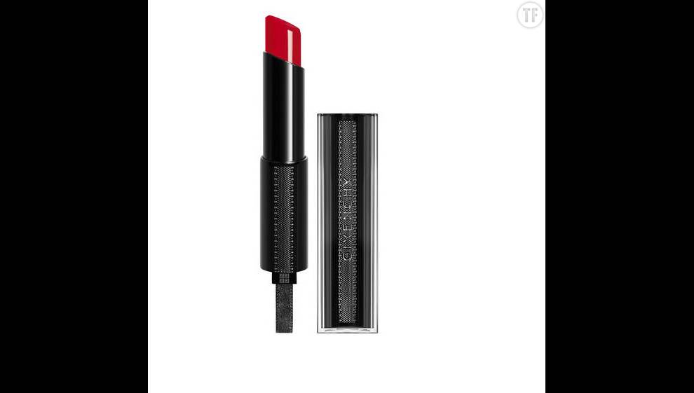   Rouge à lèvres Interdit Vinyl de Givenchy chez Sephora, teinte Rouge Rebelle, 32,95 euros   