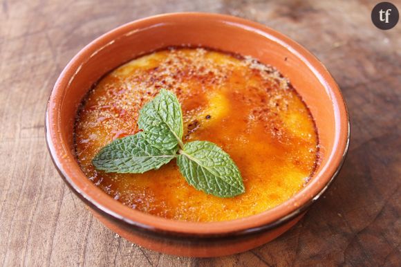 La recette de la crème brûlée au micro-onde.