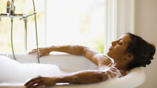 Les 10 bienfaits insoupçonnés d'un bain pour la santé
