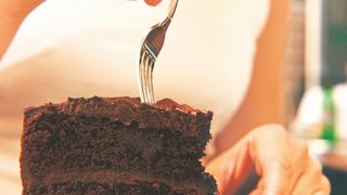 Manger du gâteau au chocolat au petit déj boosterait notre cerveau et notre santé