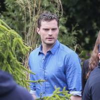 Jamie Dornan : fou amoureux et bientôt marié sur le tournage de Fifty Shades Darker (photos)