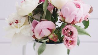 L'astuce magique pour faire fleurir un bouquet en 20 minutes chrono