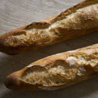 Baguette de pain magique : la recette bluffante sans pétrissage