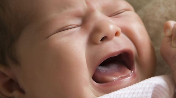 Vous laissez pleurer votre bébé ? Voilà ce qui se passe dans son corps