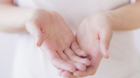 Faire craquer ses doigts est-il vraiment mauvais pour nous ?