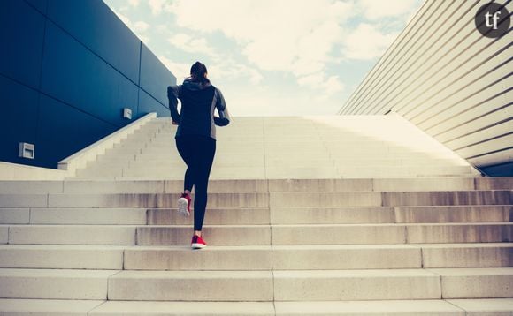 Faire des côtes ou rajouter des passages d'escalier durant notre footing pour muscler les jambes