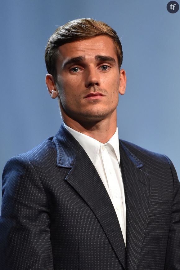 Antoine Griezmann lors de la remise des trophées UEFA du Championnat d'Europe 2016, le 25 août 2016