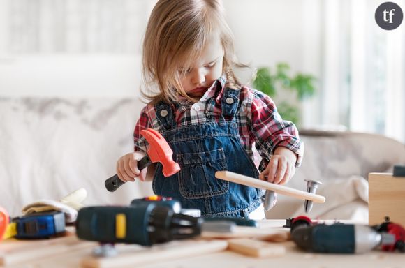 Les petites filles manquent de confiance en leurs capacités dans les domaines techniques et scientifiques réservés aux hommes