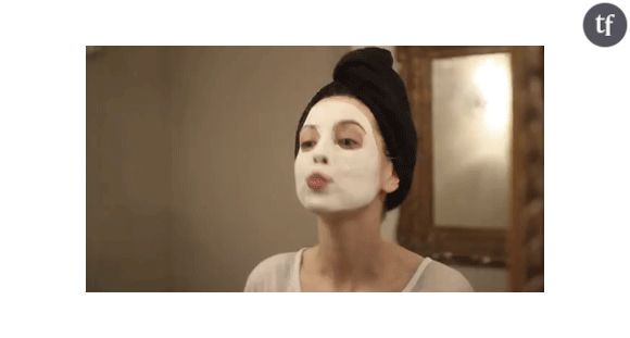 Avec ce masque DIY, votre peau devrait rapidement retrouver tout son éclat.