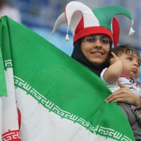 Les Iraniennes transforment les gradins de la Coupe du Monde en tribune