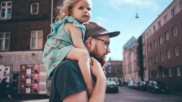 Le congé parental ne sera pas amélioré (et c'est en grande partie à cause de la France)