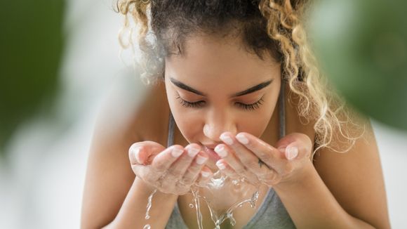 Faut-il se nettoyer le visage avec du shampooing pour bébé ?