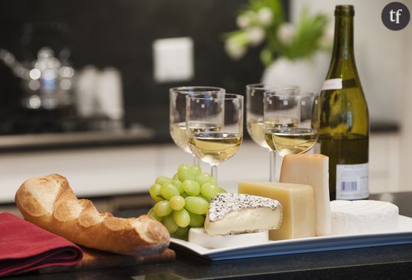 Pourquoi faut-il manger du fromage quand on boit du vin ?