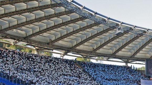 Un tract distribué par des Ultras de la Lazio de Rome pour bannir les femmes des tribunes