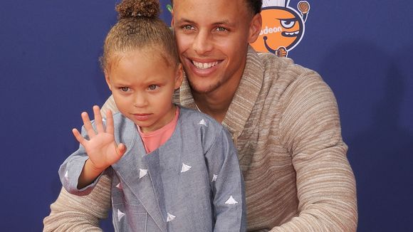 Le plaidoyer du basketteur Stephen Curry pour une éducation féministe