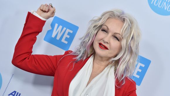 Cyndi Lauper décrypte son hymne féministe "Girls Just Want To Have Fun"