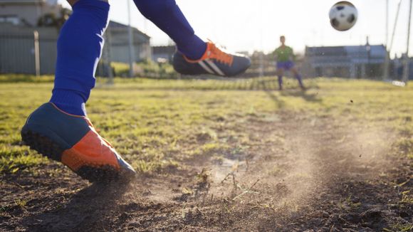 Un petit garçon transgenre de 9 ans évincé de son club de foot