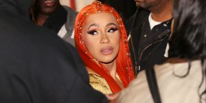 Cardi B se vautre dans le body shaming en faisant la promo du "thé détox"