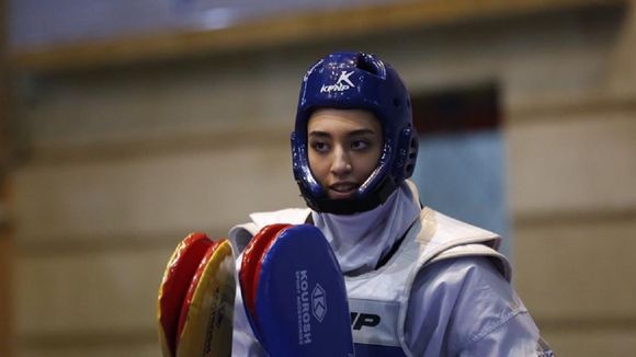 "Je fais partie des millions de femmes opprimées" : la championne Kimia Alizadeh quitte l'Iran