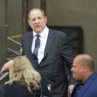 Plus de la moitié des jurés du procès Weinstein sont des hommes blancs (et c'est un problème)