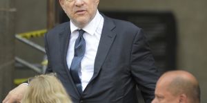 Plus de la moitié des jurés du procès Weinstein sont des hommes blancs (et c'est un problème)