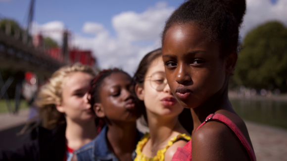 Le film français "Mignonnes" fait scandale aux Etats-Unis (et c'est injuste)