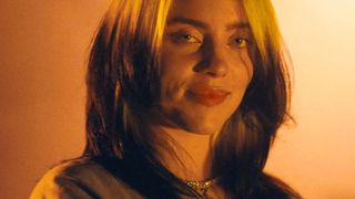 Billie Eilish répond aux attaques grossophobes par une vidéo parfaite