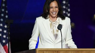 Kamala Harris, la consécration de "la première"