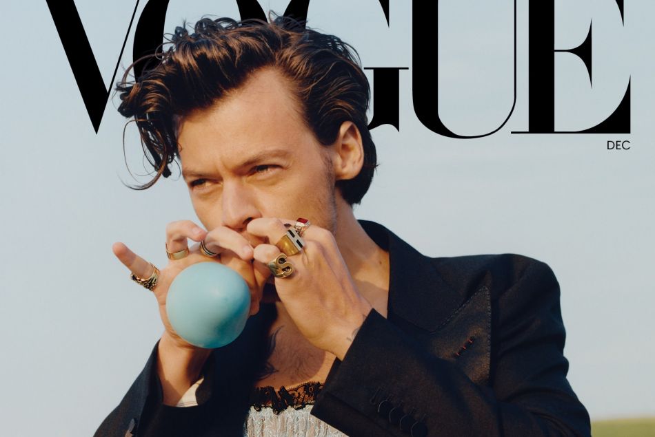 Harry Styles en Une du magazine de mode "Vogue".